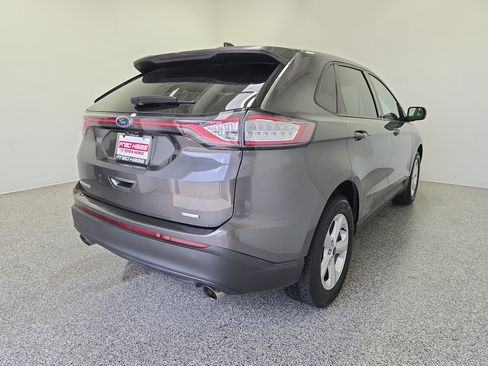 Used 2018 Ford Edge SE FWD image 4