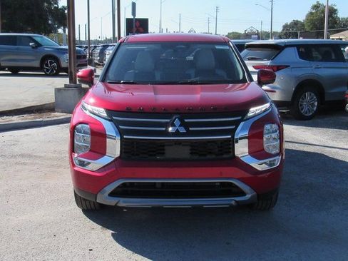 New 2025 Mitsubishi Outlander SE image 6