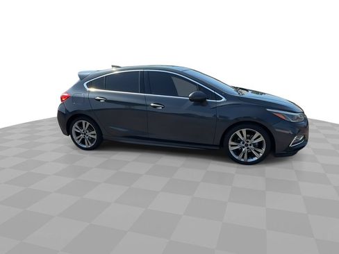 Used 2017 Chevrolet Cruze Premier FWD image 2