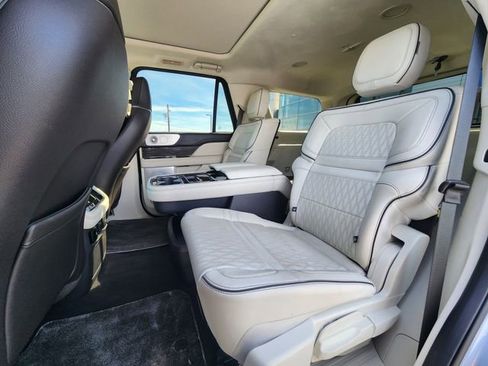 Used 2022 Lincoln Navigator Black Label image 14