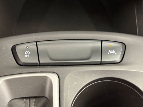Used 2024 Chevrolet Trax LS w/ LS Convenience Package FWD image 18
