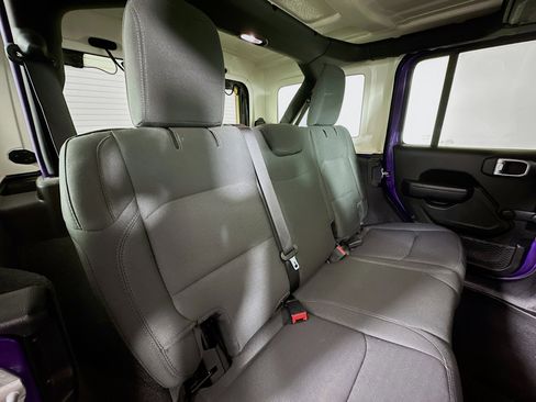 Used 2023 Jeep Wrangler Willys image 24