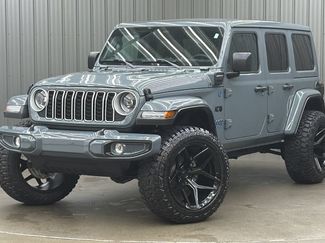 Used 2025 Jeep Wrangler Unlimited Sahara w/ Safety Group AWD/4WD video 1