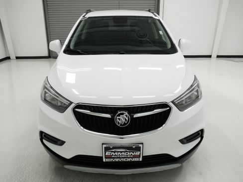 Used 2020 Buick Encore Preferred image 2