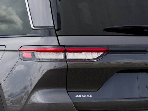 New 2026 Jeep Grand Cherokee Limited AWD/4WD image 9