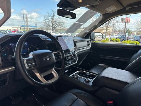 Used 2024 Ford Expedition Max XLT AWD/4WD image 12