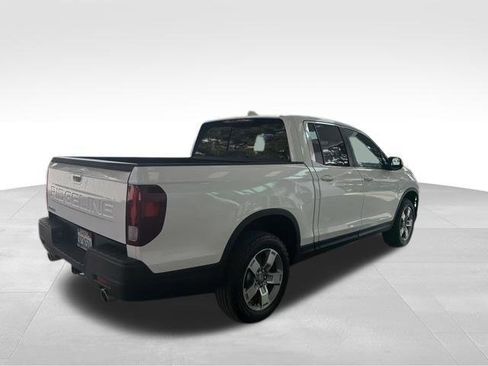 Used 2025 Honda Ridgeline RTL image 5