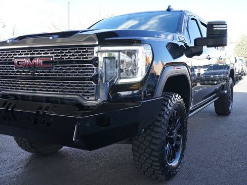 Used 2023 GMC Sierra 2500 Denali w/ Denali Black Diamond Edition AWD/4WD image 35