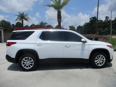 Used 2019 Chevrolet Traverse LT FWD image 17