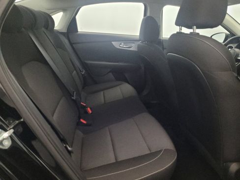 Used 2023 Kia Forte LXS w/ LXS Technology Package FWD image 19