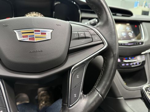 Used 2019 Cadillac XT5 Luxury image 17