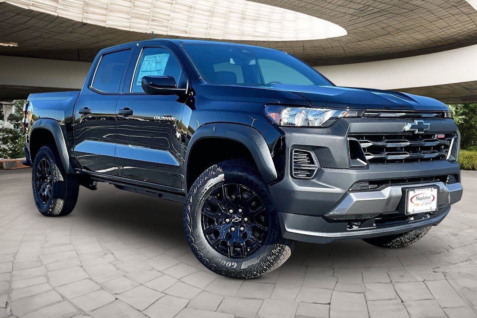 New 2026 Chevrolet Colorado Trail Boss AWD/4WD image 2