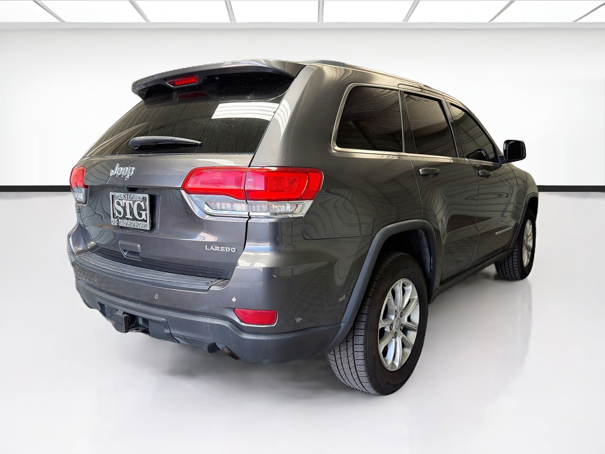 Used 2016 Jeep Grand Cherokee Laredo w/ Quick Order Package 23E RWD image 4