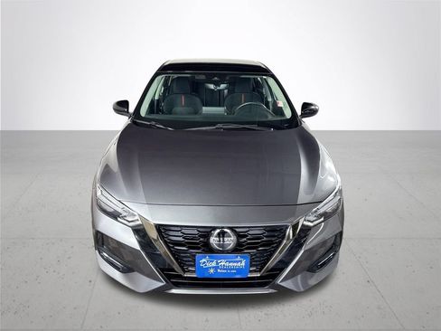 Used 2022 Nissan Sentra SR w/ Electronics Package FWD image 3