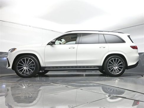 New 2026 Mercedes-Benz GLS 450 4MATIC image 37