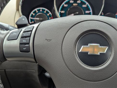 Used 2009 Chevrolet Malibu LTZ w/ HFV6 Engine Package image 14