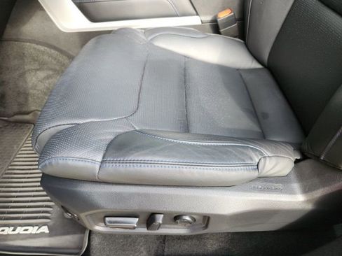 Certified 2024 Toyota Sequoia Platinum image 17