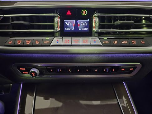 Used 2021 BMW X5 xDrive40i w/ M Sport Package image 16