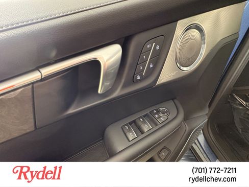 Used 2026 Buick Enclave Avenir w/ Super Cruise Package image 11