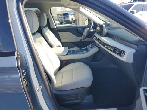 Certified 2025 Lincoln Aviator AWD w/ Jet Appearance Package image 9