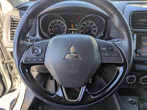 Used 2018 Mitsubishi Outlander Sport SEL image 28