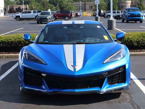 Used 2025 Chevrolet Corvette Z06 w/ Chrome Exterior Badge Package RWD image 2
