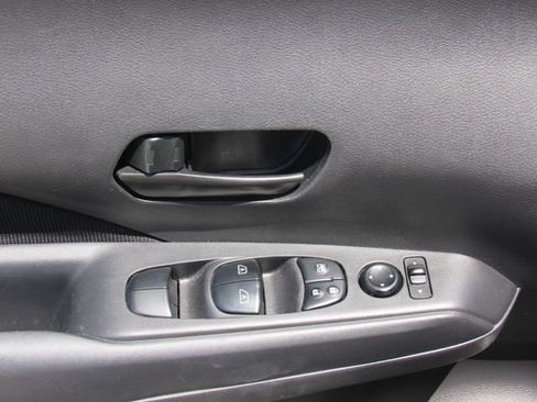 Used 2024 Nissan Kicks S FWD image 18