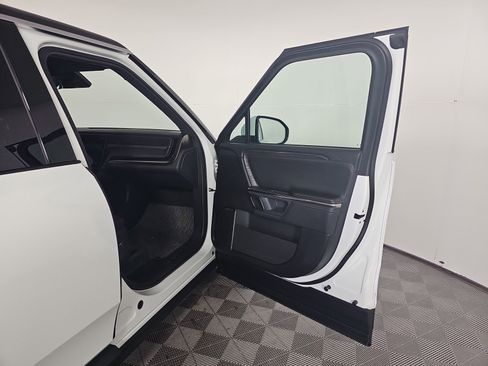 Used 2023 Rivian R1S Adventure image 17