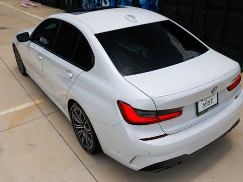 Used 2021 BMW M340i RWD image 8