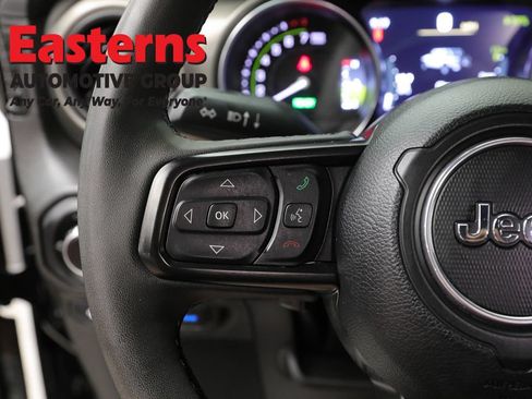 Used 2023 Jeep Wrangler Unlimited w/ Cold Weather Group AWD/4WD image 15