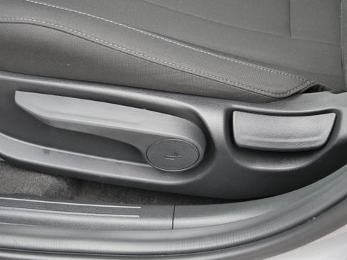 Certified 2025 Hyundai Elantra Sport image 20