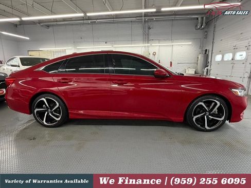 Used 2018 Honda Accord Sport image 6
