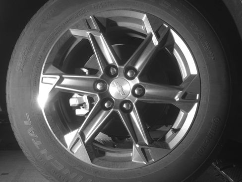 Used 2025 Chevrolet Blazer LT FWD image 15
