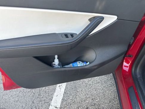 Used 2021 Tesla Model Y Long Range image 8