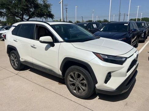 Used 2022 Toyota RAV4 Limited AWD/4WD image 2