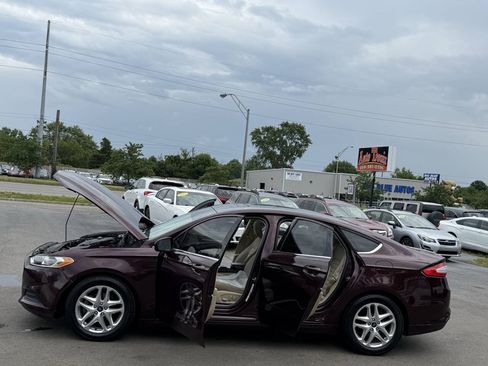 Used 2013 Ford Fusion SE FWD image 23