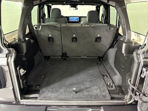 Used 2024 Jeep Wrangler Unlimited Sport AWD/4WD image 35