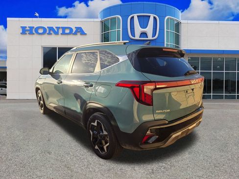 Used 2026 Kia Seltos EX FWD image 4