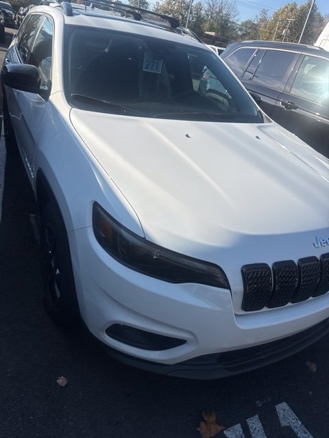 Used 2022 Jeep Cherokee Latitude Lux w/ Sun & Sound Group AWD/4WD image 3