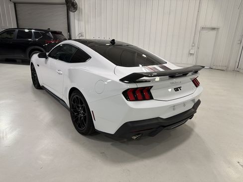 Used 2024 Ford Mustang GT Premium w/ GT Performance Package RWD image 3