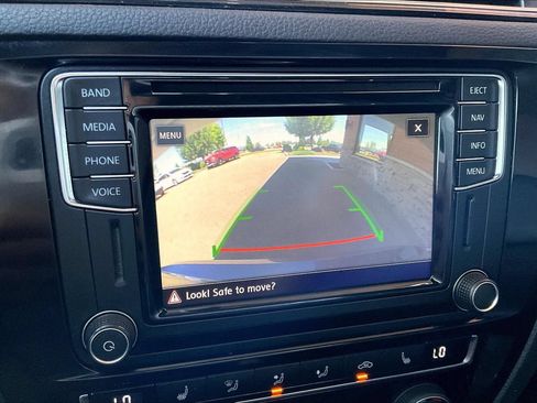 Used 2017 Volkswagen Jetta GLI FWD image 13