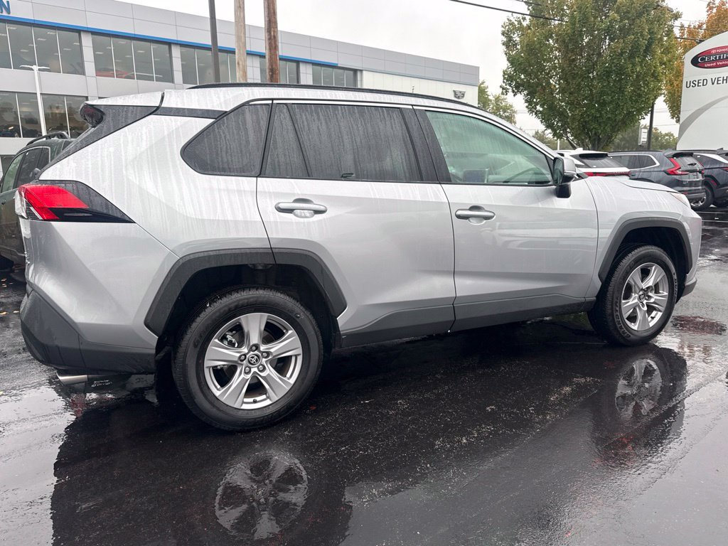 Used 2025 Toyota RAV4 XLE w/ Convenience Package AWD/4WD image 9