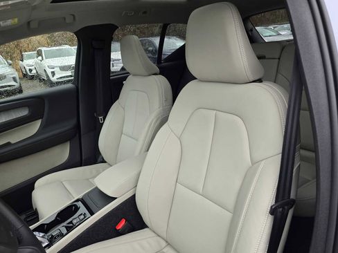 New 2026 Volvo XC40 B5 Plus w/ Protection Package Premier image 21