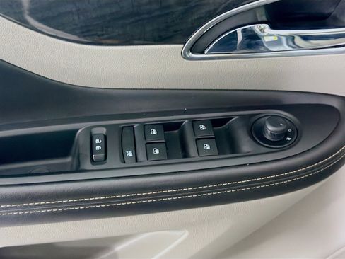 Used 2015 Buick Encore FWD image 15