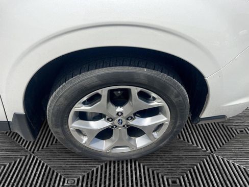 Used 2018 Subaru Forester 2.5i Touring AWD/4WD image 30