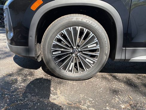 New 2026 Volkswagen Tiguan S FWD image 26