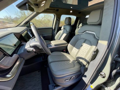 Used 2022 Rivian R1T Launch Edition image 33