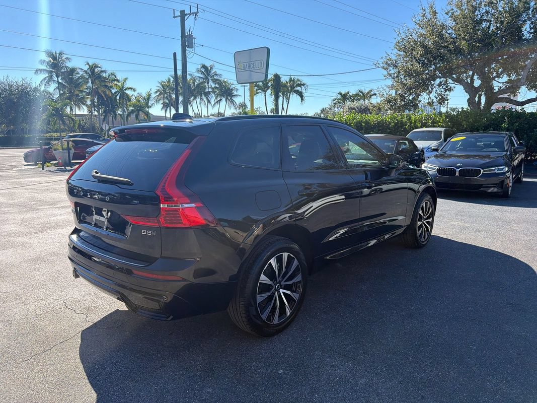 Used 2024 Volvo XC60 B5 Core w/ Protection Package Premier AWD/4WD image 5