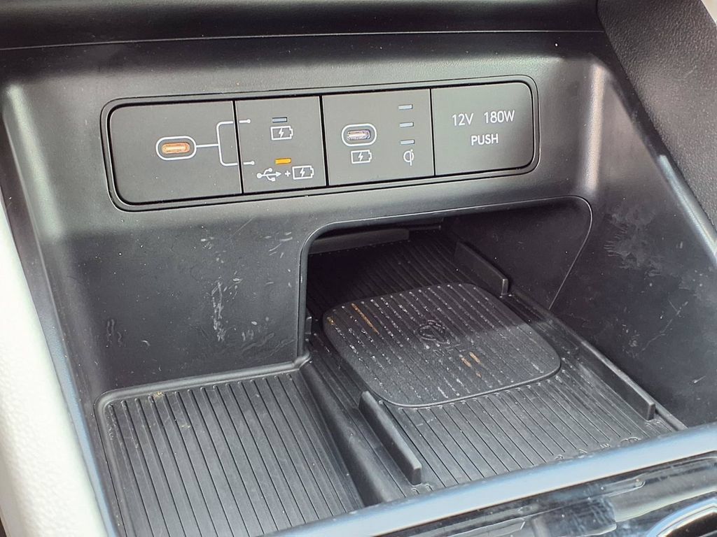 Used 2025 Hyundai Tucson SEL FWD image 33