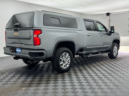 Used 2024 Chevrolet Silverado 2500 High Country w/ Technology Package image 8